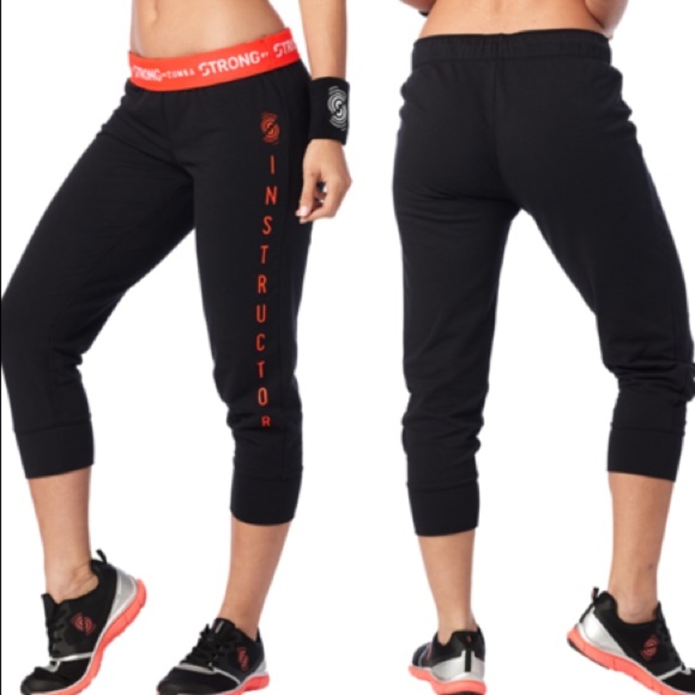 Strong by Zumba cropped skinny sweatpants